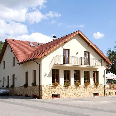 Dworek Biesiadny Radzewice Dış mekan fotoğraf