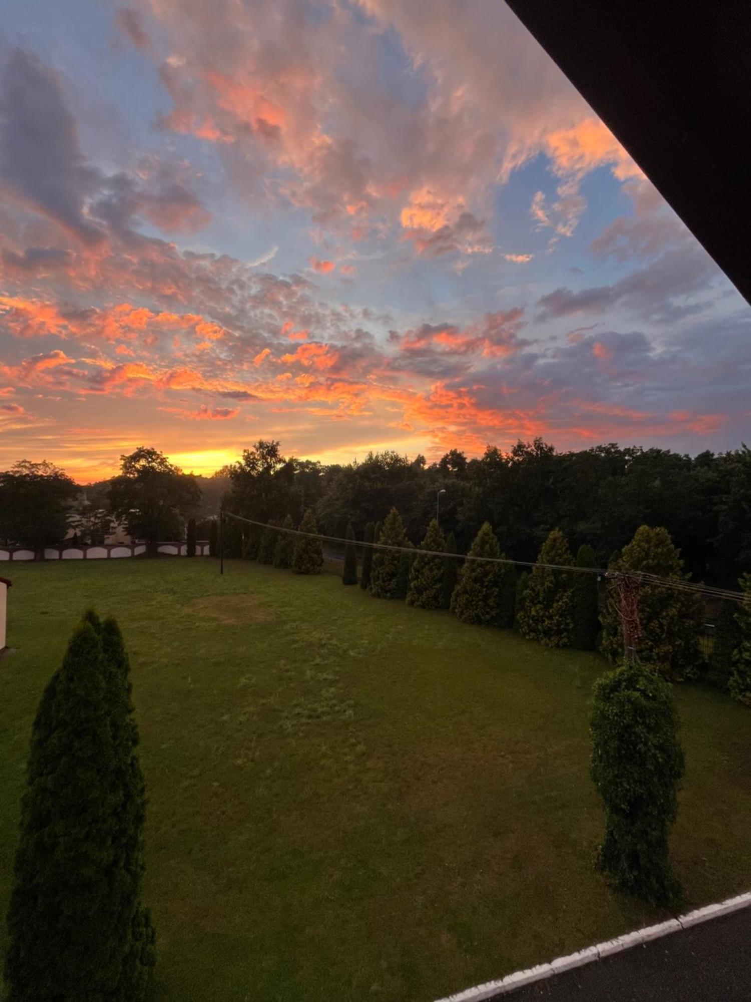Dworek Biesiadny Radzewice Dış mekan fotoğraf