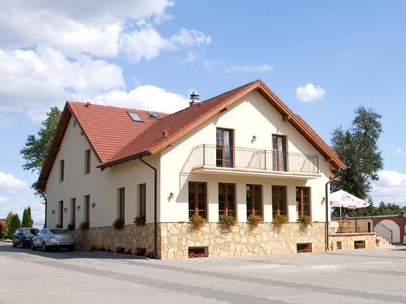 Dworek Biesiadny Radzewice Dış mekan fotoğraf